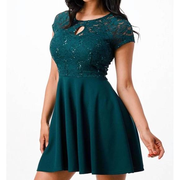NEW LA SCALA short sleeve lace top skater dress in hunter green - Picture 2 of 3